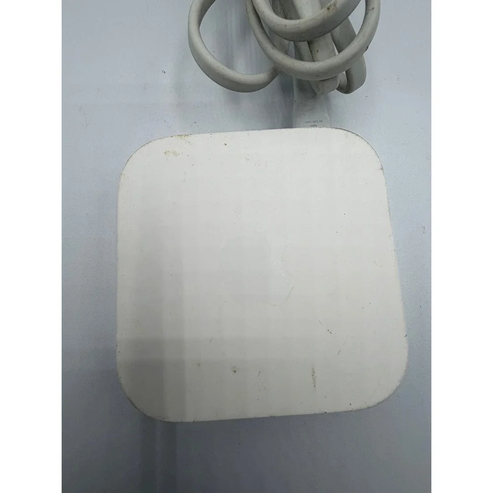 Apple AirPort Express 2nd Generation Wi-Fi Router A1392 MC414LL/A Base Station - Picture 2 of 7